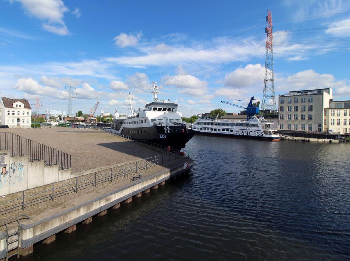 Neu! Einmaliges Loft Im Binnenhafen - Hafenblick! Hamburg Exterior foto